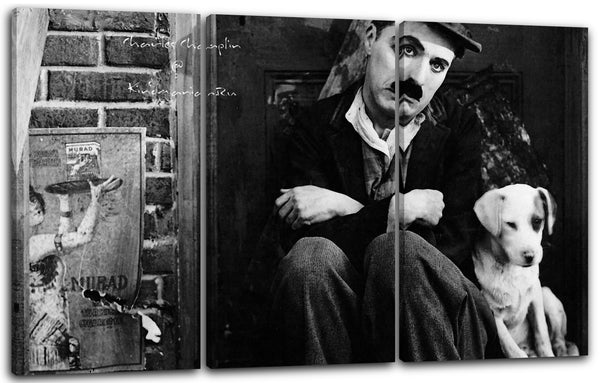 Leinwandbild Charlie Chaplin mit weißem Hund auf Stufen vor Mauer-Haus