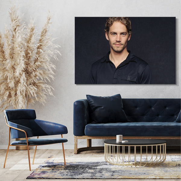 Leinwandbild Junger Paul Walker blaues Satin-Hemd und Hintergrund