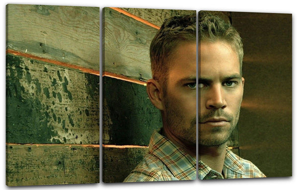 Leinwandbild Paul Walker cooler harter Blick vor Holzwand