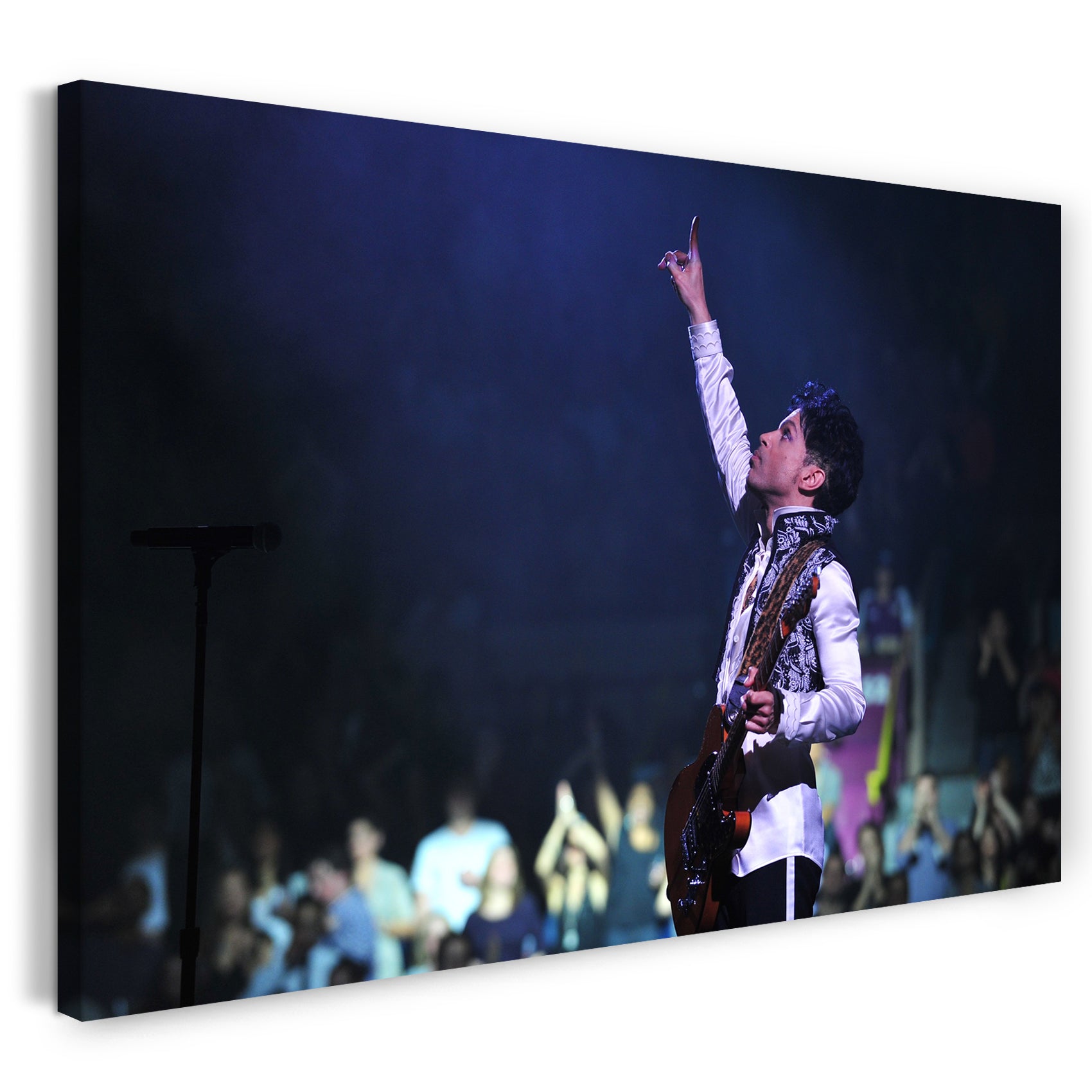 Leinwandbild Prince Hand nach oben bei Konzert mit Gitarre und Publikum