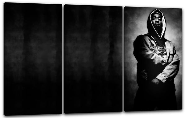 Leinwandbild Tupac 2Pac Shakur in cooler harter Pose mit Jeans-Jacke und Kapuzen-Pulli