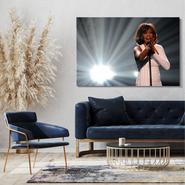 Leinwandbild Whitney Houston singend im Konzert am Mikrofon