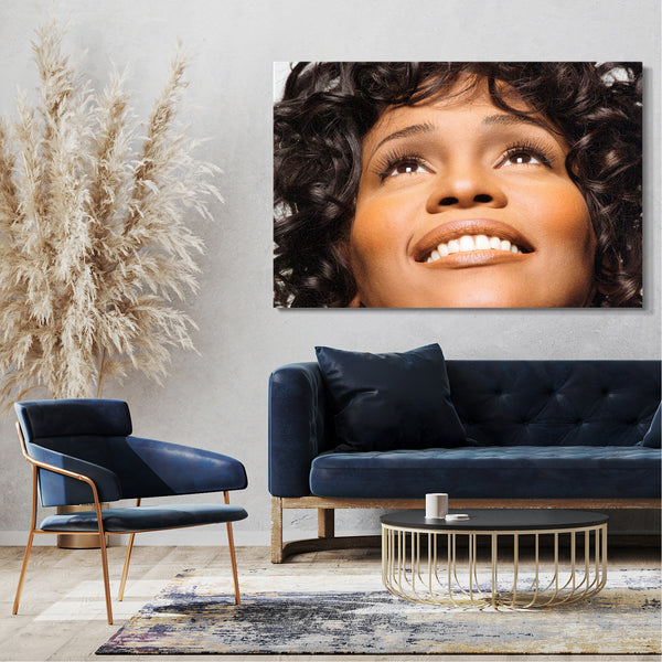Leinwandbild Whitney Houston in den Himmel schauend anumtig hoffnungsvoll