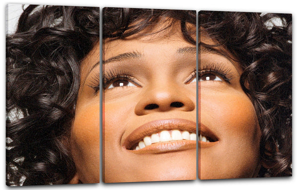 Leinwandbild Whitney Houston in den Himmel schauend anumtig hoffnungsvoll