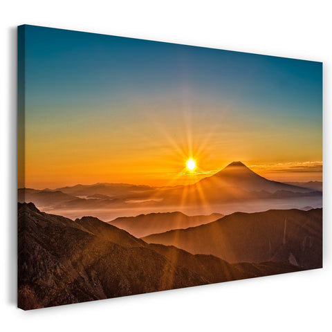 Leinwandbild Berg-Landschaft mit Wolken-Nebel bei Sonnenaufgang