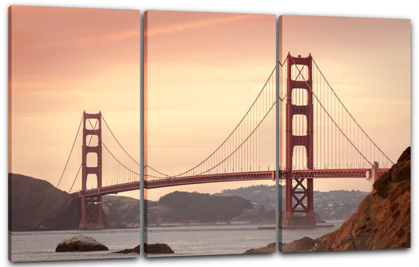 Leinwandbild Golden Gate Bridge Sonnenuntergang Blick von unten