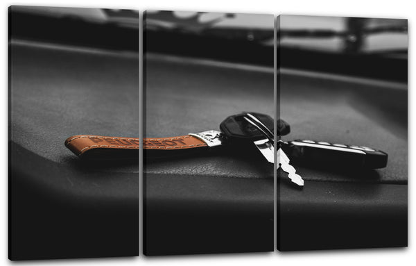 Leinwandbild Autobilder Autoschlüssel mit braunem Leder-Anhänger