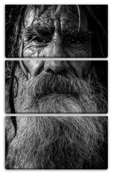 Leinwandbild schwarz-weiß Portrait alter bärtiger Mann Furchen im Gesicht