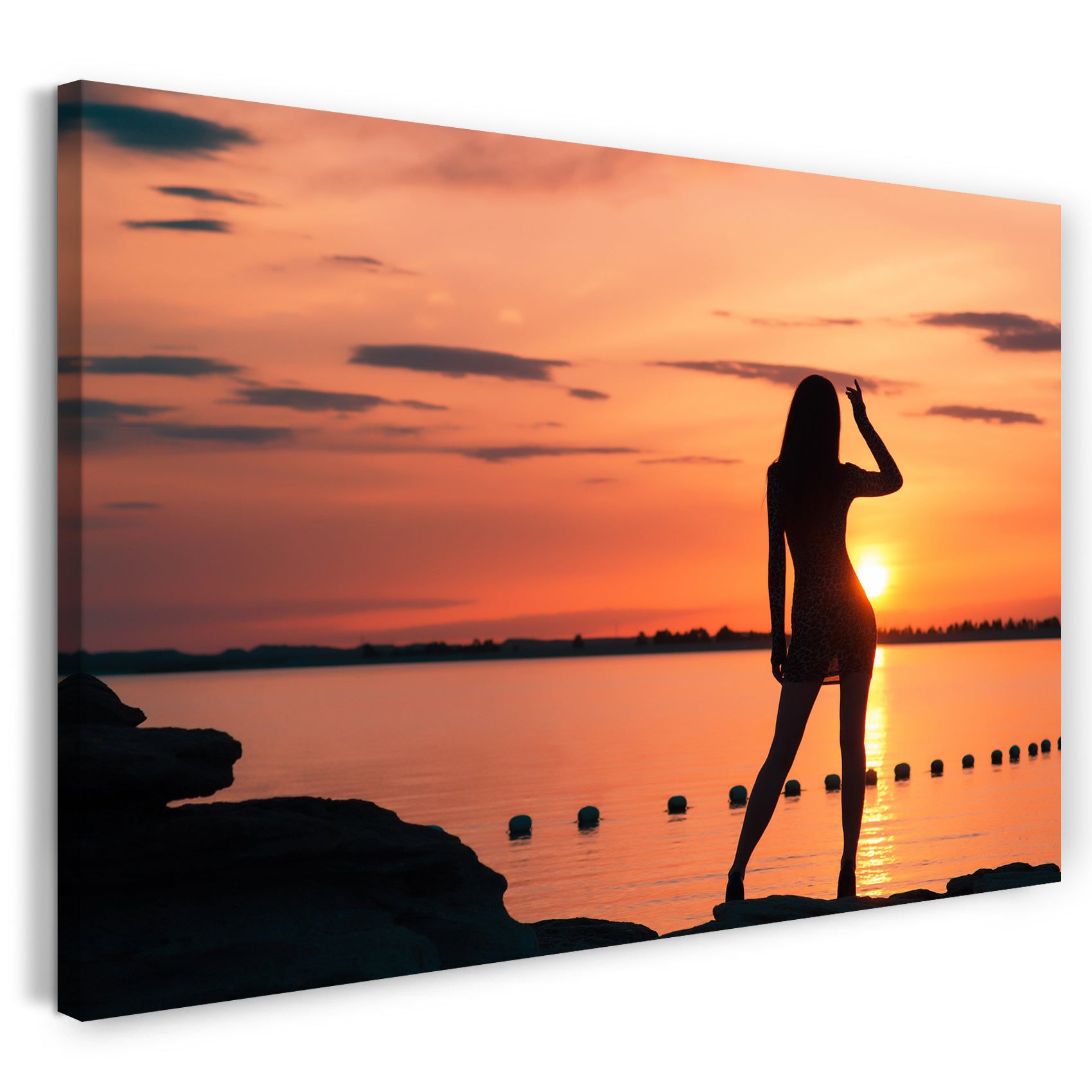 Leinwandbild sexy Frau vor Strandkulisse und Sonnenuntergang