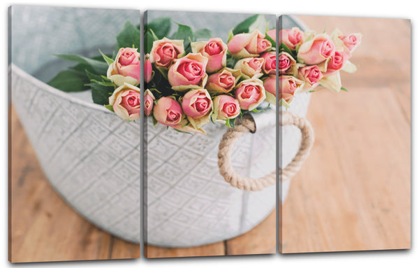 Leinwandbild Blumenbilder Blumenfotos rosa gelbe Rosen in weißem Korb
