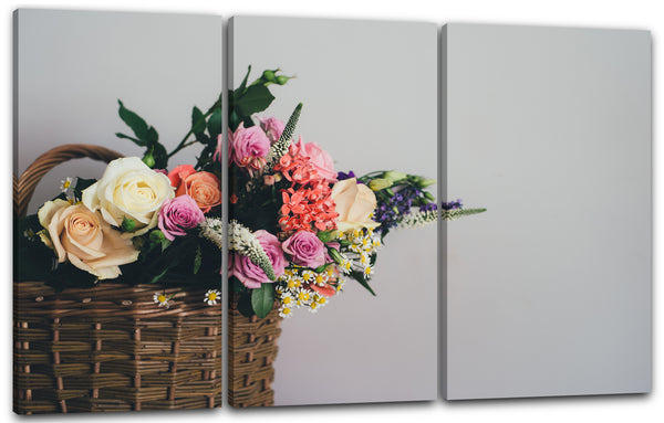 Leinwandbild Blumenbilder Blumenfotos Blumenstrauß in braunem Flecht-Korb