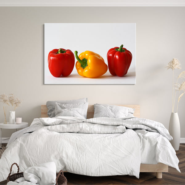 Leinwandbild Essensbilder Gemüse Obst rote und gelbe Paprika weißer Hintergrund