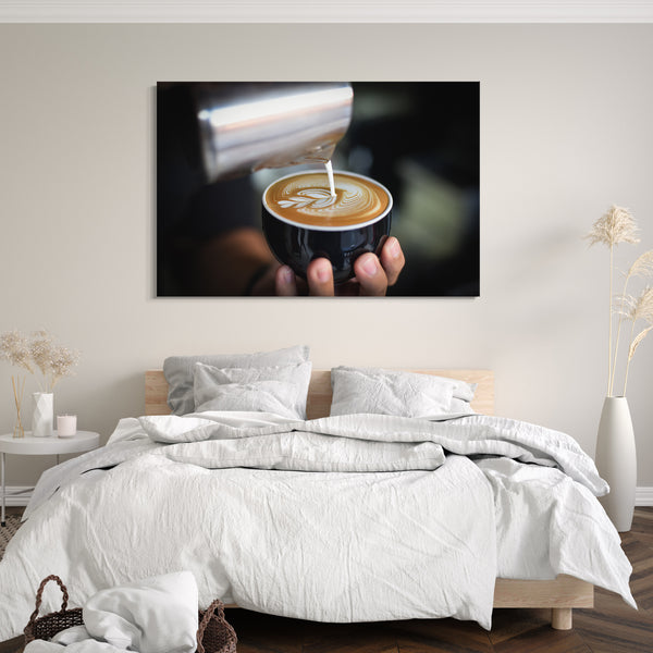 Leinwandbild Wandbild Küchendeko Latte Art Barisata Cappuccino-Tasse haltend