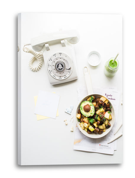 Leinwandbild Wandbild Küchendeko altes weißes Telefon neben Super-Bowl