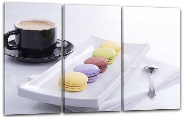 Leinwandbild Wandbild Küchendeko Macaron neben Cappuccino-Tasse