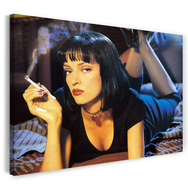Leinwandbild Filmplakat Filmmotiv Pulp Fiction Uma Thurman auf Bett mit Zigarette