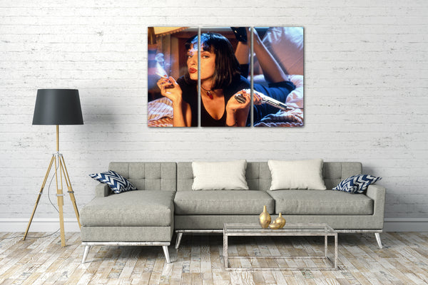 Leinwandbild Filmplakat Filmmotiv Pulp Fiction Uma Thurman auf Bett rauchend