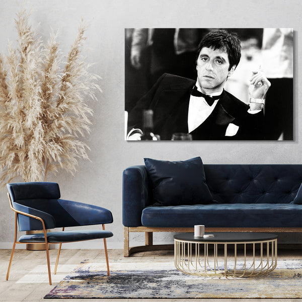 Leinwandbild Filmplakat Filmmotiv Scarface Tony Montana am Tisch sitzend Restaurant