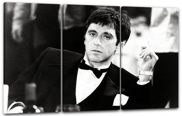 Leinwandbild Filmplakat Filmmotiv Scarface Tony Montana am Tisch sitzend Restaurant