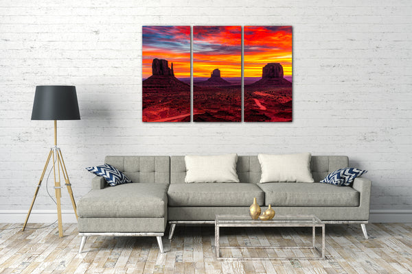 Leinwandbild Landschaftsbilder Rocky Mountains unter rot schimmerndem Himmel