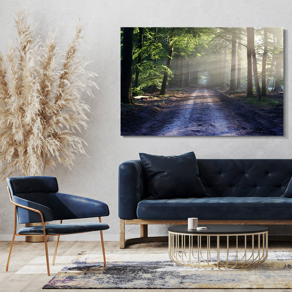 Leinwandbild Weg Straße durch Wald, umgeben von Bäumen, Lichtstrahlen, Wandbild