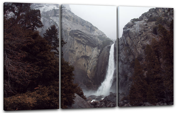 Leinwandbild Wasserfall Felsen Berge Wildnis wandern Natur-Bilder Schlucht Tal