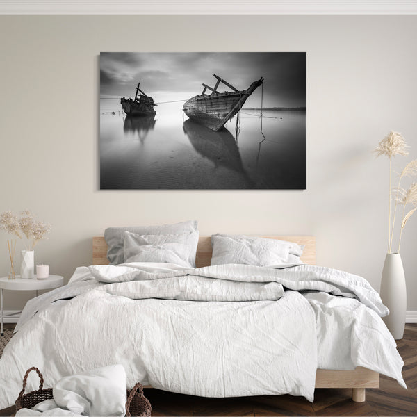 Leinwandbild zwei Boote verlassen im See schwarz-weiß Foto einsam Kunst Deko