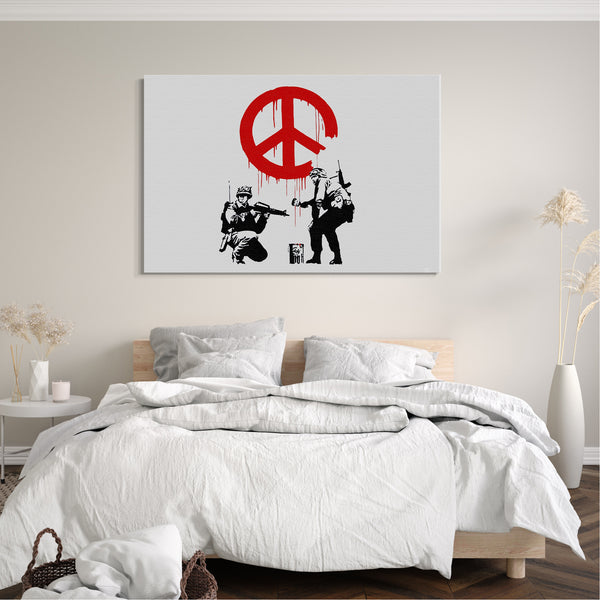Leinwandbild Banksy - Soldaten malen Peace Symbol soldiers Peace heller Hintergrund