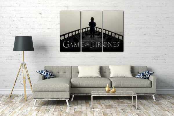Leinwandbild Game of Thrones kleiner Mann auf Boot auf Meer mit Titel-Schrift