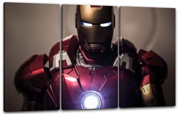 Leinwandbild Iron Man Nahaufnahme von vorne ab Brustkorb